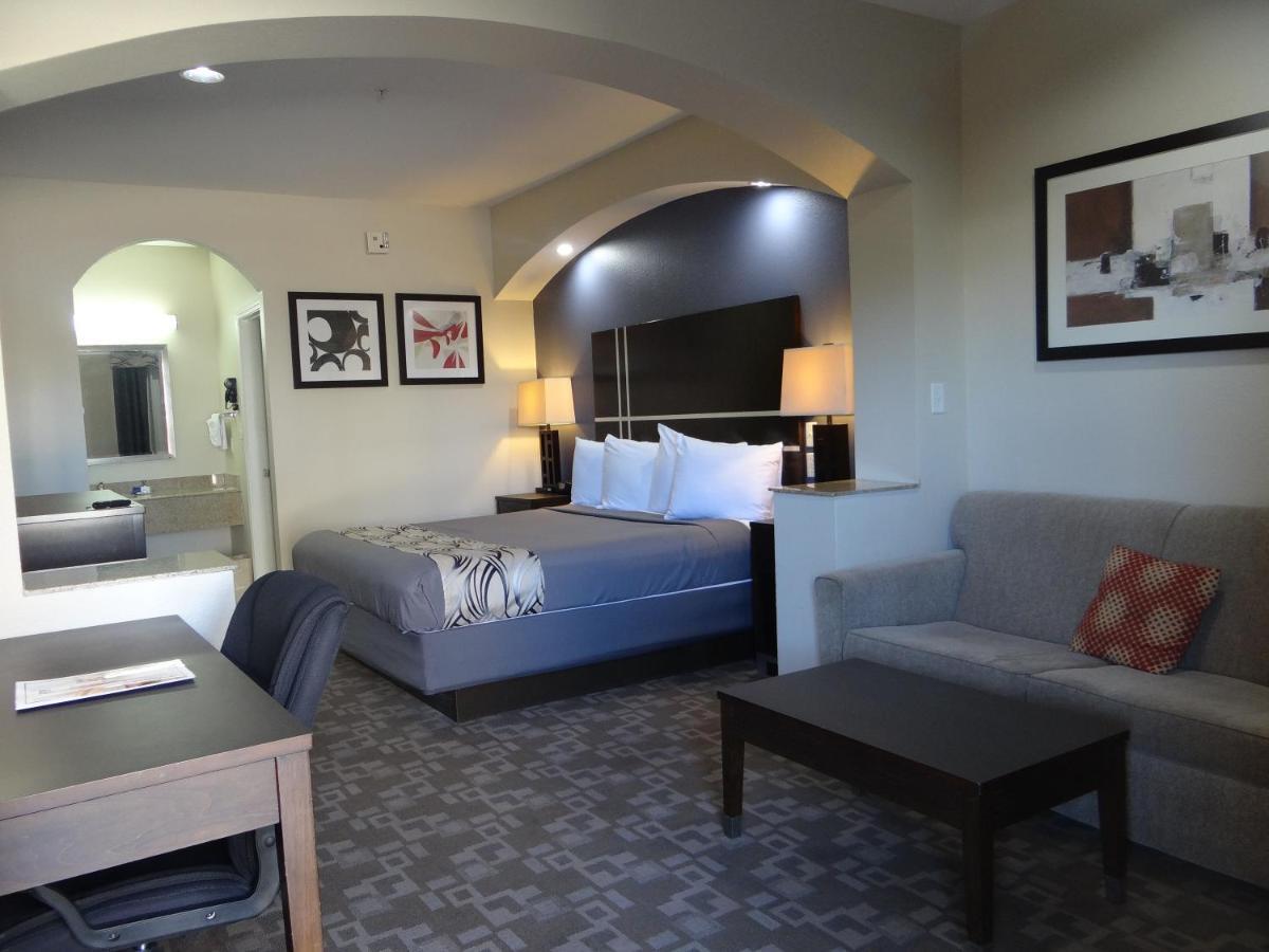 Regency Inn & Suites - Бейтаун Экстерьер фото