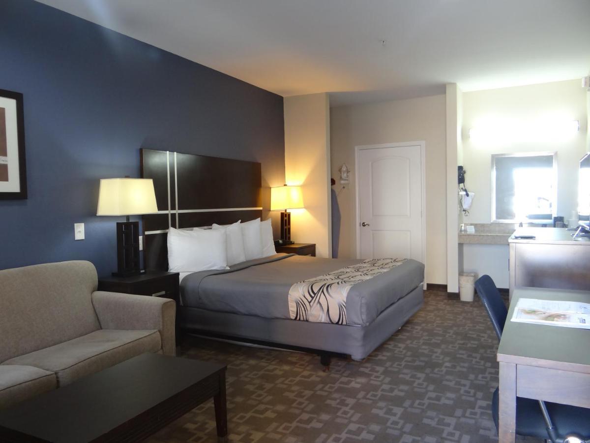 Regency Inn & Suites - Бейтаун Экстерьер фото